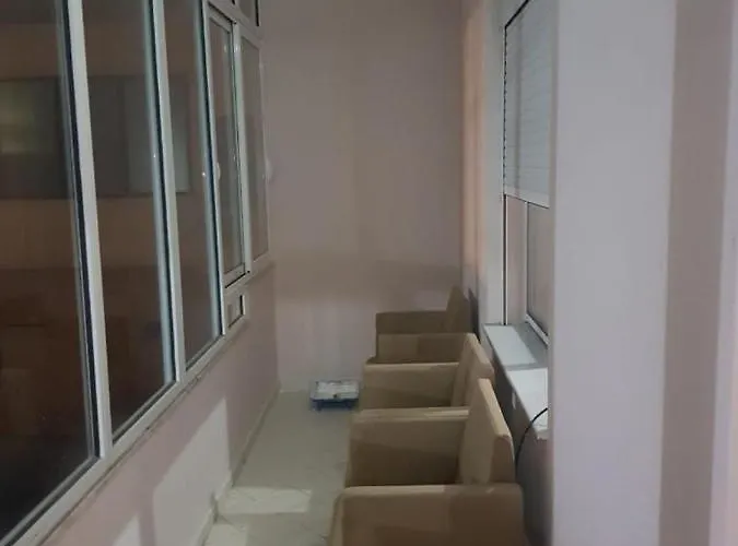 Big Seaside Apartment *